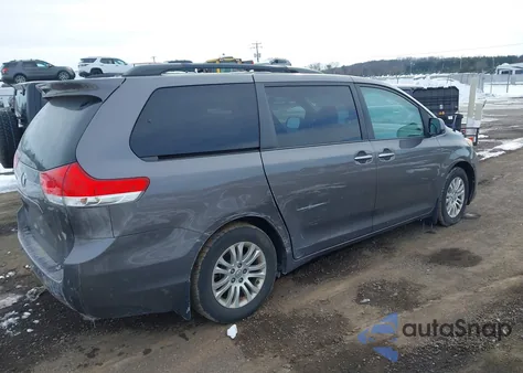 2013 Toyota Sienna Xle V6 8 Passenger из США, поврежденный, VIN 5TDYK3DC8DS372997